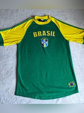 BRASIL CBF T-shirt men’s size Small